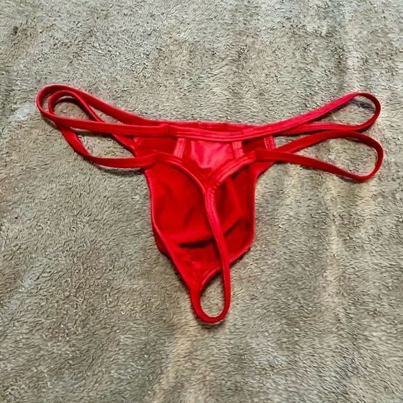 Men's Bold Red Swim thong - Picture 4 of 4